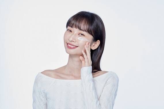 告別眼周細紋、暗沉，每日眼部保養做起來